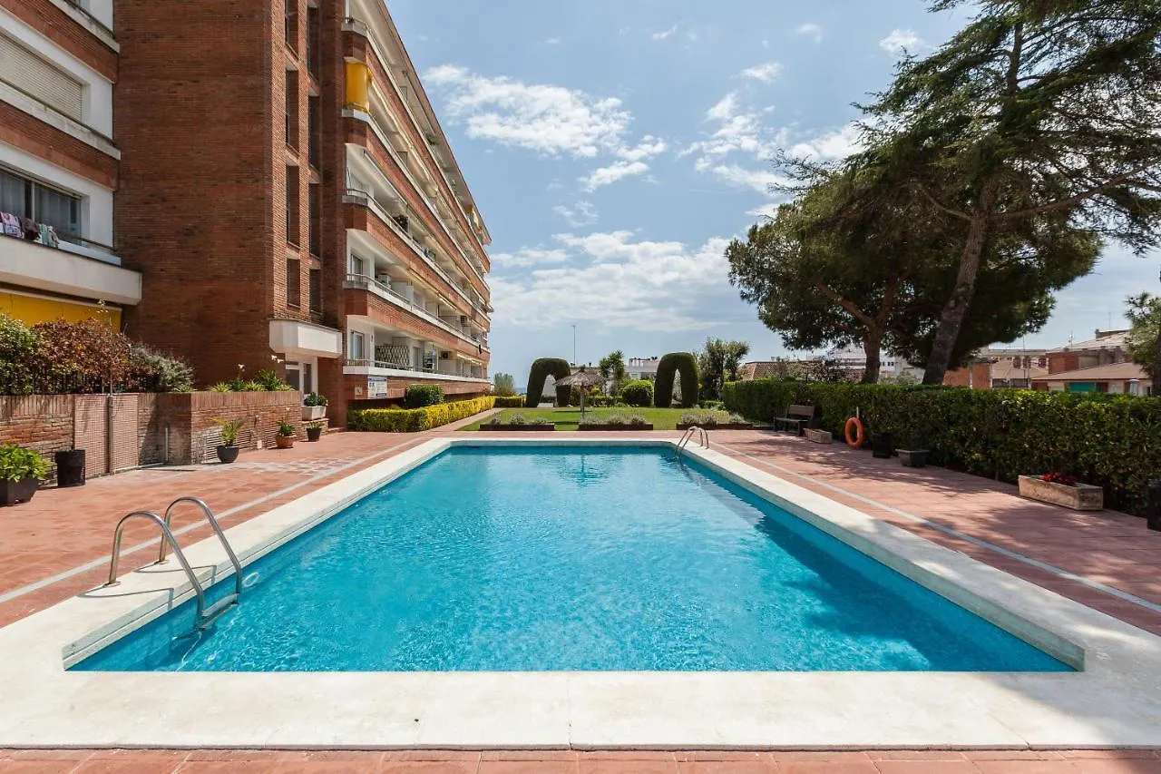 Fada Lloret يوريت دي مار 0*,